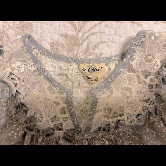 ML Kids Top blue with tiny white flowers Size 6 - Picture 6 of 6